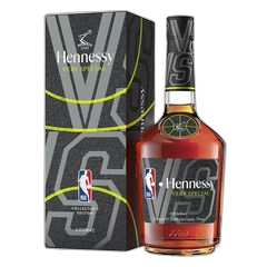 კონიაკი Hennessy V.S. NBA 2027 - 0.7L